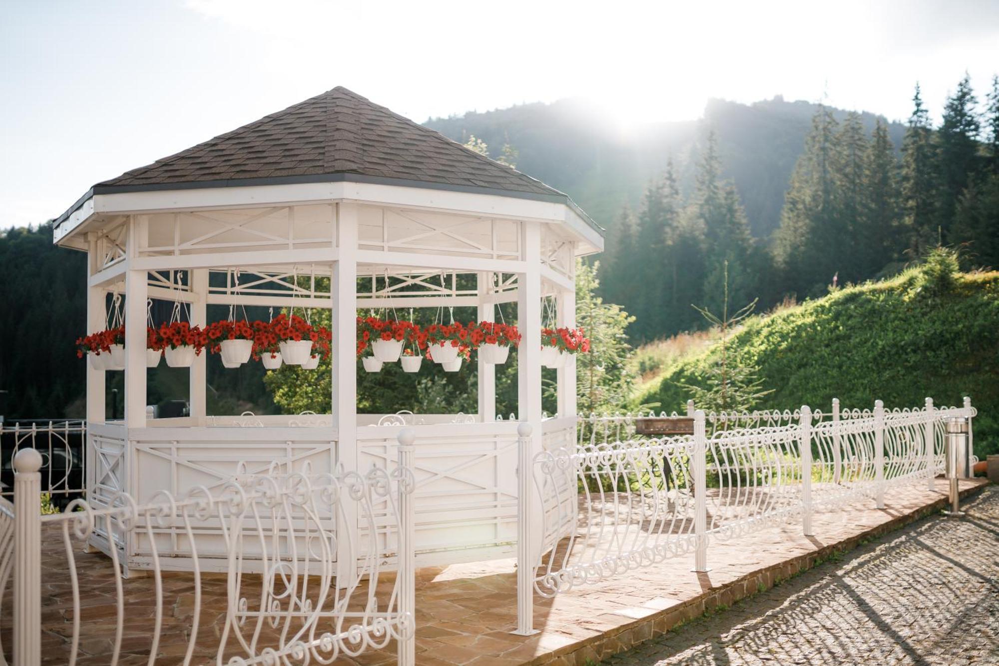 Chevalier Hotel & Spa Bukovel Eksteriør billede